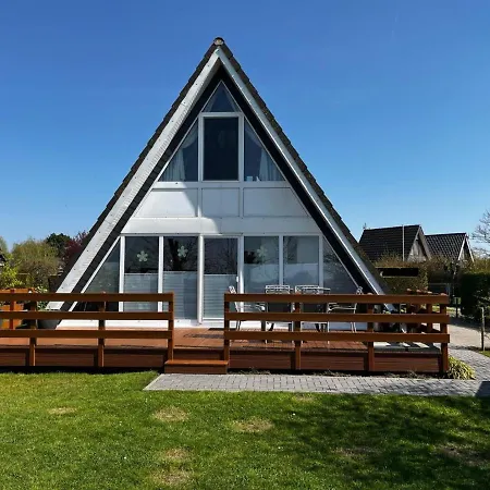 Nurdachhaus Mit Blick Ins Gruene- Ruhige Lage Nahe Yachthafen Fedderwardersiel