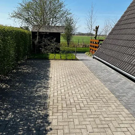 Nurdachhaus Mit Blick Ins Gruene- Ruhige Lage Nahe Yachthafen * Fedderwardersiel