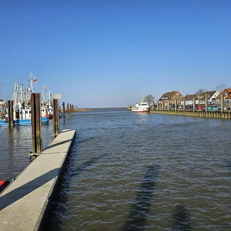 Holiday home Nurdachhaus Mit Blick Ins Gruene- Ruhige Lage Nahe Yachthafen Fedderwardersiel