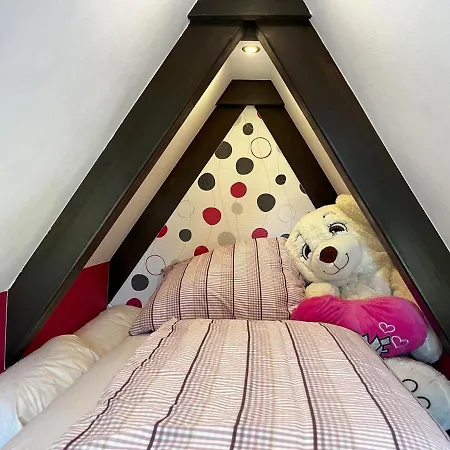 Nurdachhaus Mit Blick Ins Gruene- Ruhige Lage Nahe Yachthafen Holiday home