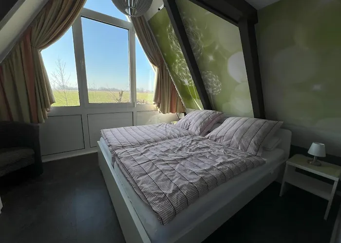 Nurdachhaus Mit Blick Ins Gruene- Ruhige Lage Nahe Yachthafen